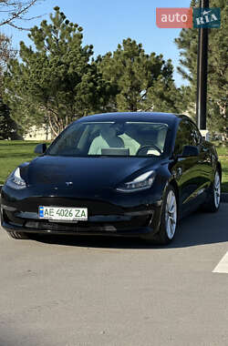 Седан Tesla Model 3 2018 в 