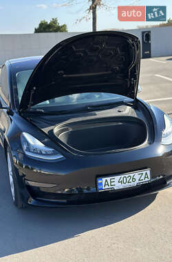 Седан Tesla Model 3 2018 в 