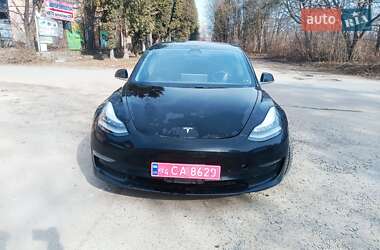 Седан Tesla Model 3 2019 в 