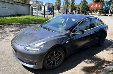 Седан Tesla Model 3 2018 в 