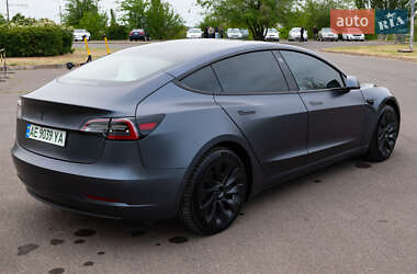 Седан Tesla Model 3 2021 в 