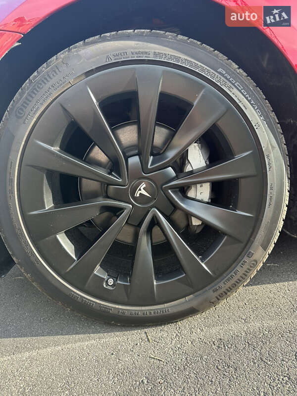 Седан Tesla Model 3 2022 в Вінниці