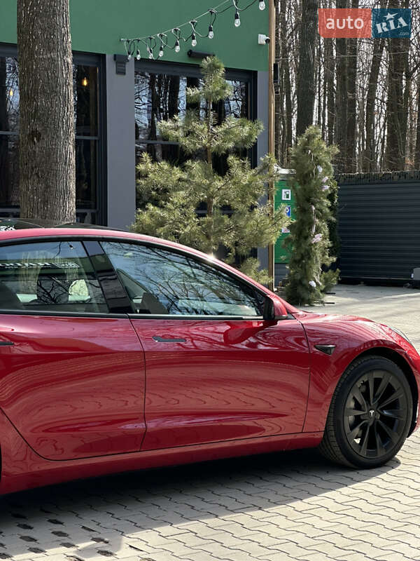 Седан Tesla Model 3 2022 в Вінниці