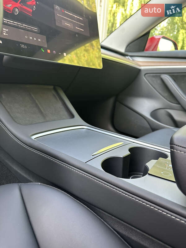 Седан Tesla Model 3 2022 в Вінниці