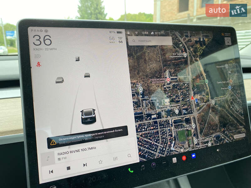 Седан Tesla Model 3 2022 в Ровно