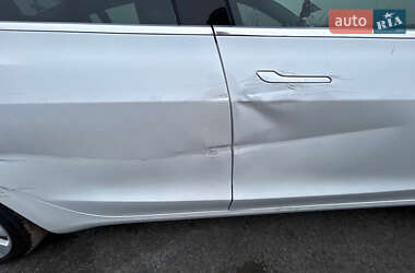 Седан Tesla Model 3 2020 в 