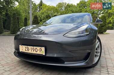 Седан Tesla Model 3 2019 в 
