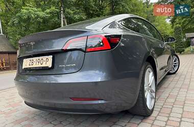 Седан Tesla Model 3 2019 в 