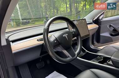 Седан Tesla Model 3 2019 в 