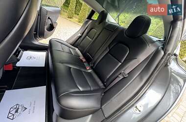 Седан Tesla Model 3 2019 в 