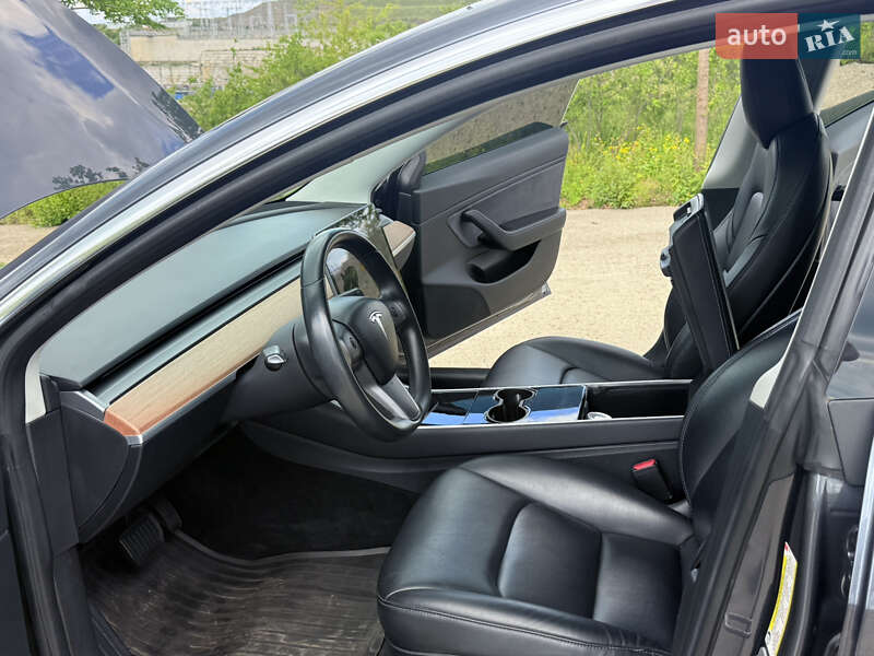 Седан Tesla Model 3 2018 в Южноукраинске фото 28 Седан Tesla Model 3 2018 в Южноукраинске