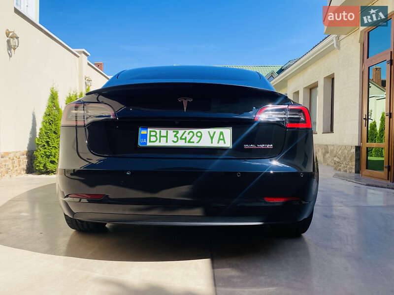 Седан Tesla Model 3 2021 в Одесі