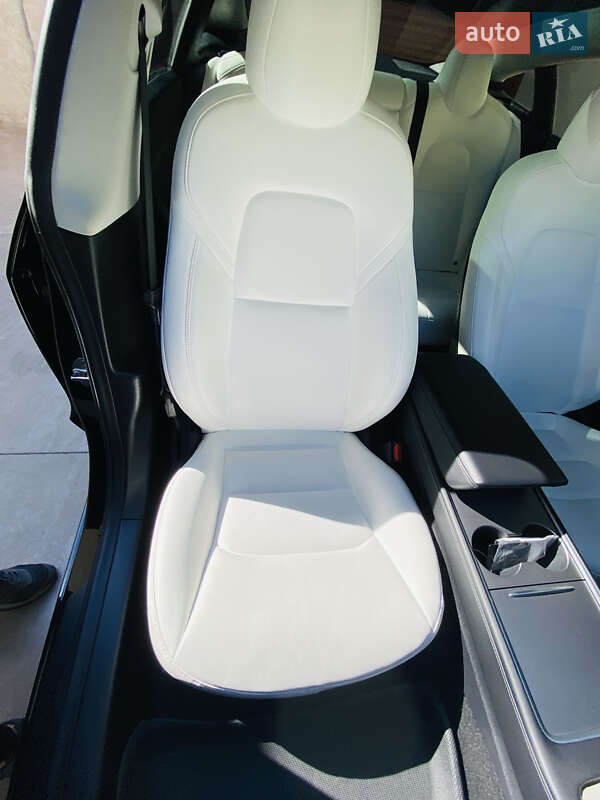 Седан Tesla Model 3 2021 в Одесі