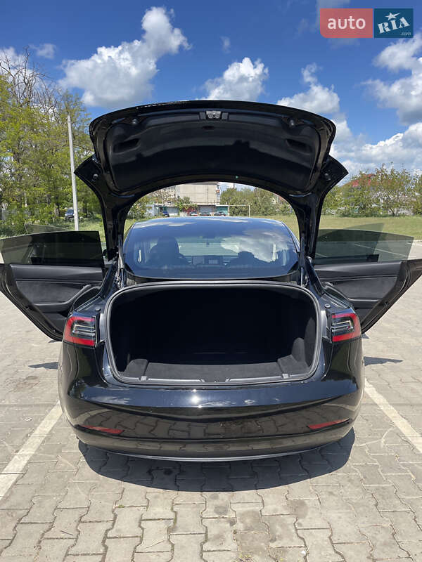Седан Tesla Model 3 2018 в Одессе
