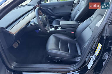 Седан Tesla Model 3 2019 в 