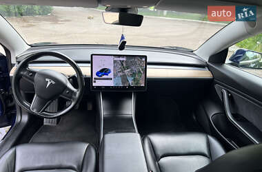 Седан Tesla Model 3 2018 в 