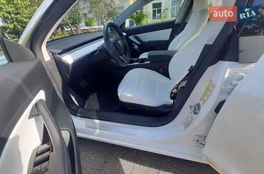 Седан Tesla Model 3 2018 в 