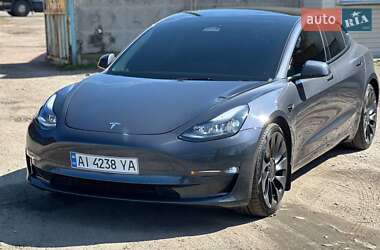 Седан Tesla Model 3 2023 в 