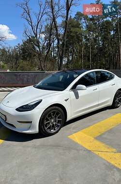 Седан Tesla Model 3 2018 в 