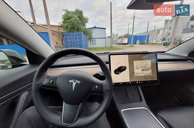 Седан Tesla Model 3 2021 в 