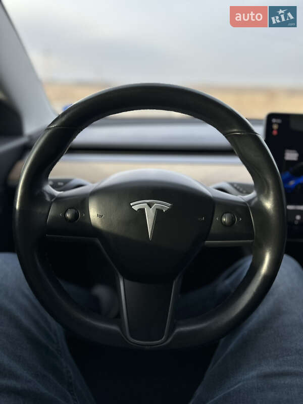Седан Tesla Model 3 2018 в Львове