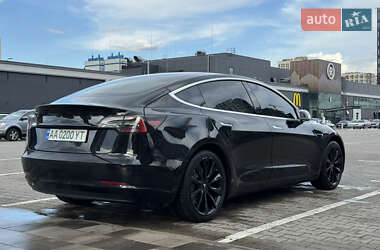 Седан Tesla Model 3 2020 в 