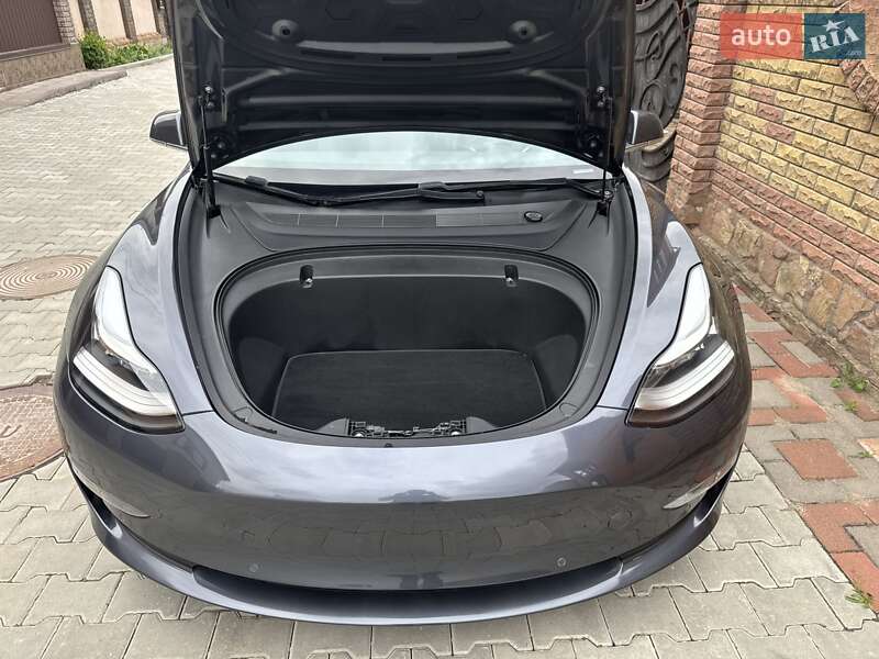 Седан Tesla Model 3 2018 в Хмельницком