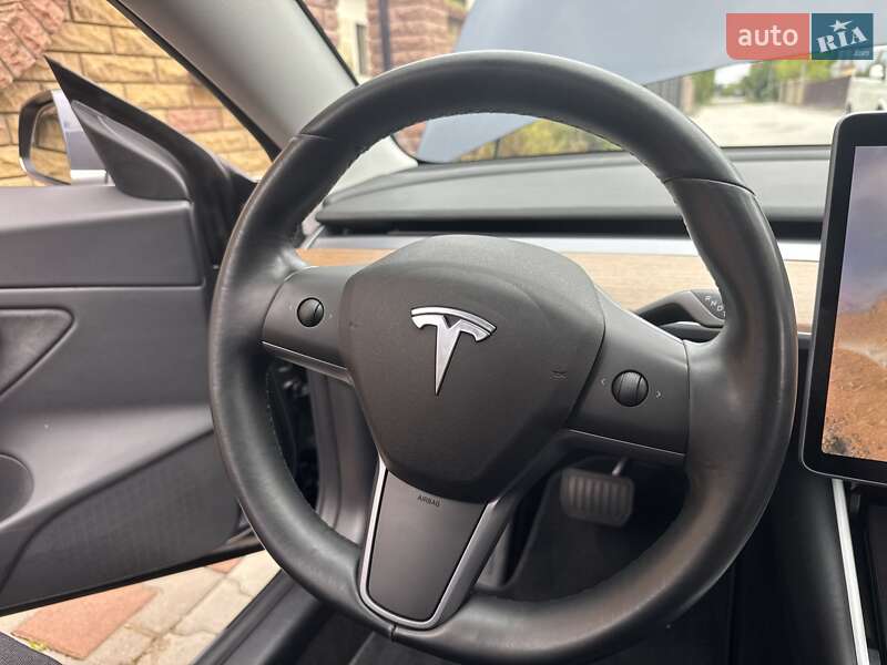 Седан Tesla Model 3 2018 в Хмельницком