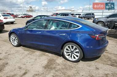 Седан Tesla Model 3 2020 в 
