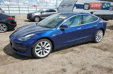 Tesla Model 3 2020