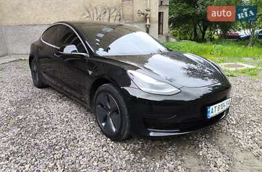 Седан Tesla Model 3 2019 в Івано-Франківську
