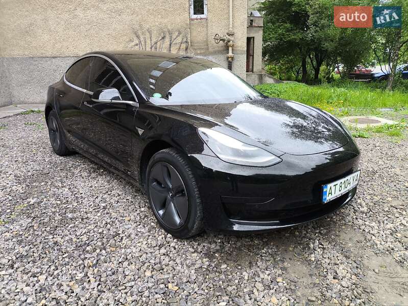 Tesla Model 3 2019