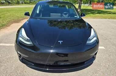 Седан Tesla Model 3 2018 в Виннице