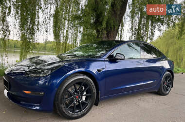 Седан Tesla Model 3 2022 в Рівному