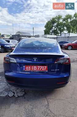 Седан Tesla Model 3 2019 в 