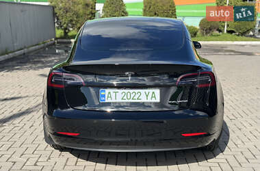 Седан Tesla Model 3 2021 в Ивано-Франковске