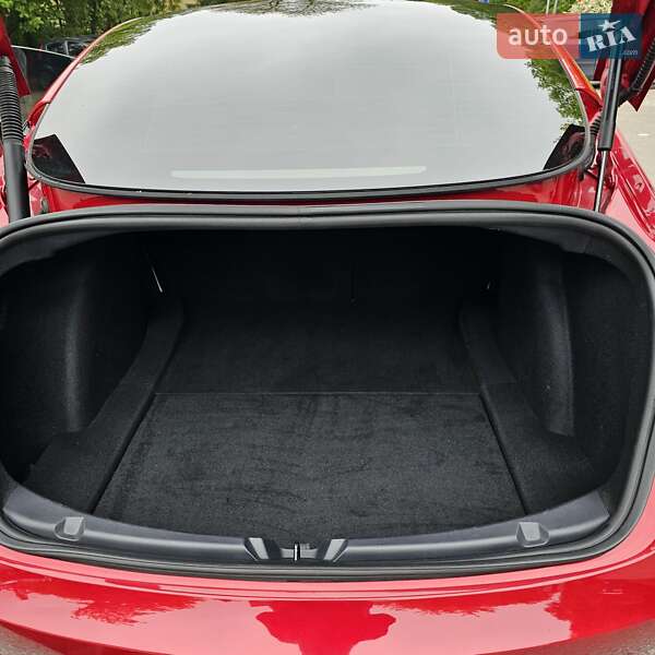 Седан Tesla Model 3 2023 в Львове