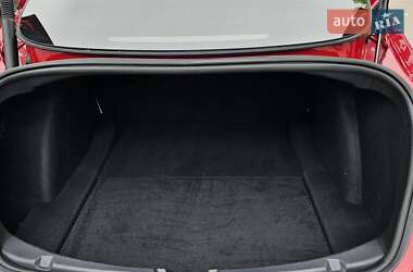 Седан Tesla Model 3 2023 в 