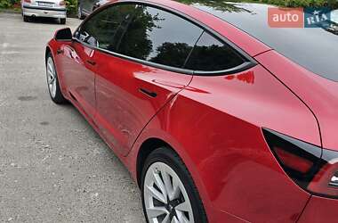 Седан Tesla Model 3 2023 в 