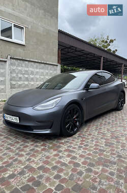 Седан Tesla Model 3 2020 в 