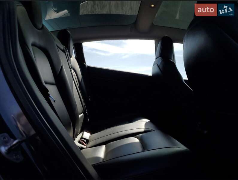 Седан Tesla Model 3 2018 в Львове фото 10 Седан Tesla Model 3 2018 в Львове