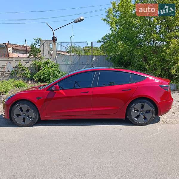 Седан Tesla Model 3 2021 в Києві