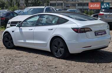 Седан Tesla Model 3 2021 в 