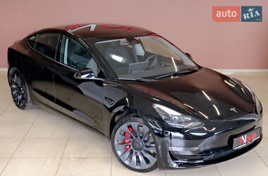 Седан Tesla Model 3 2024 в 
