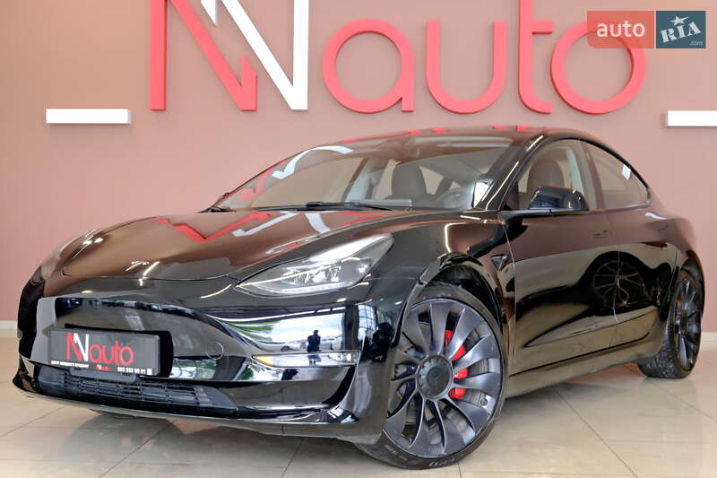 Седан Tesla Model 3 2023 в Одесі