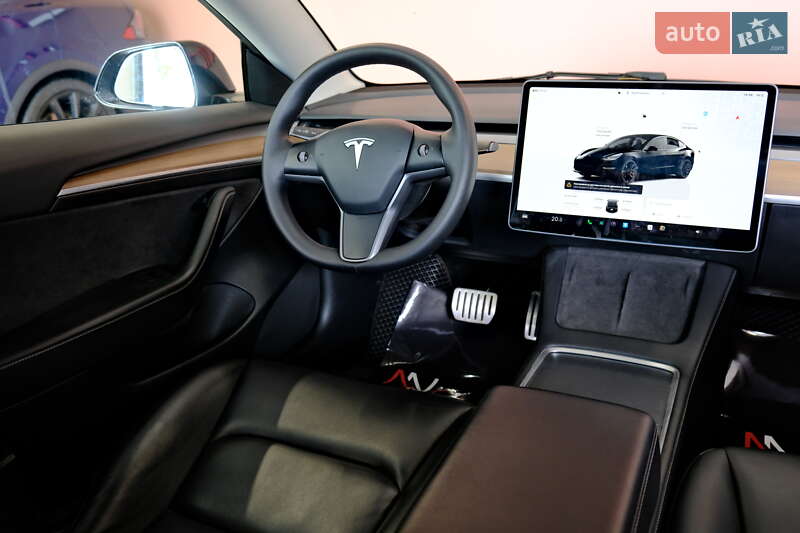 Седан Tesla Model 3 2023 в Одесі