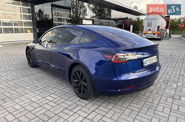 Седан Tesla Model 3 2020 в 