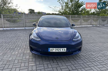 Седан Tesla Model 3 2020 в 