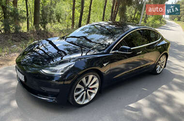 Седан Tesla Model 3 2019 в 