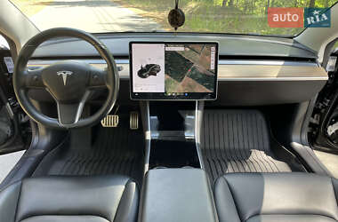 Седан Tesla Model 3 2019 в 